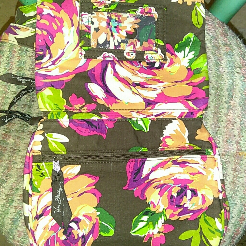 Vera Bradley crossbody - Picture 2 of 3